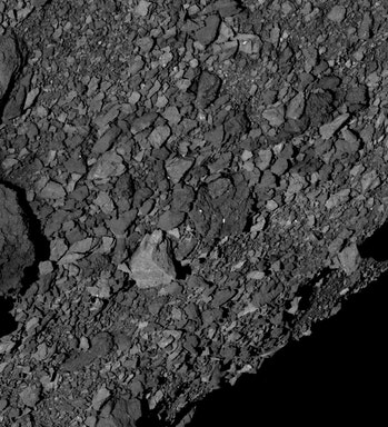 Novos achados do asteróide Bennu apoiam a teoria de como a vida pode ter viajado para a Terra