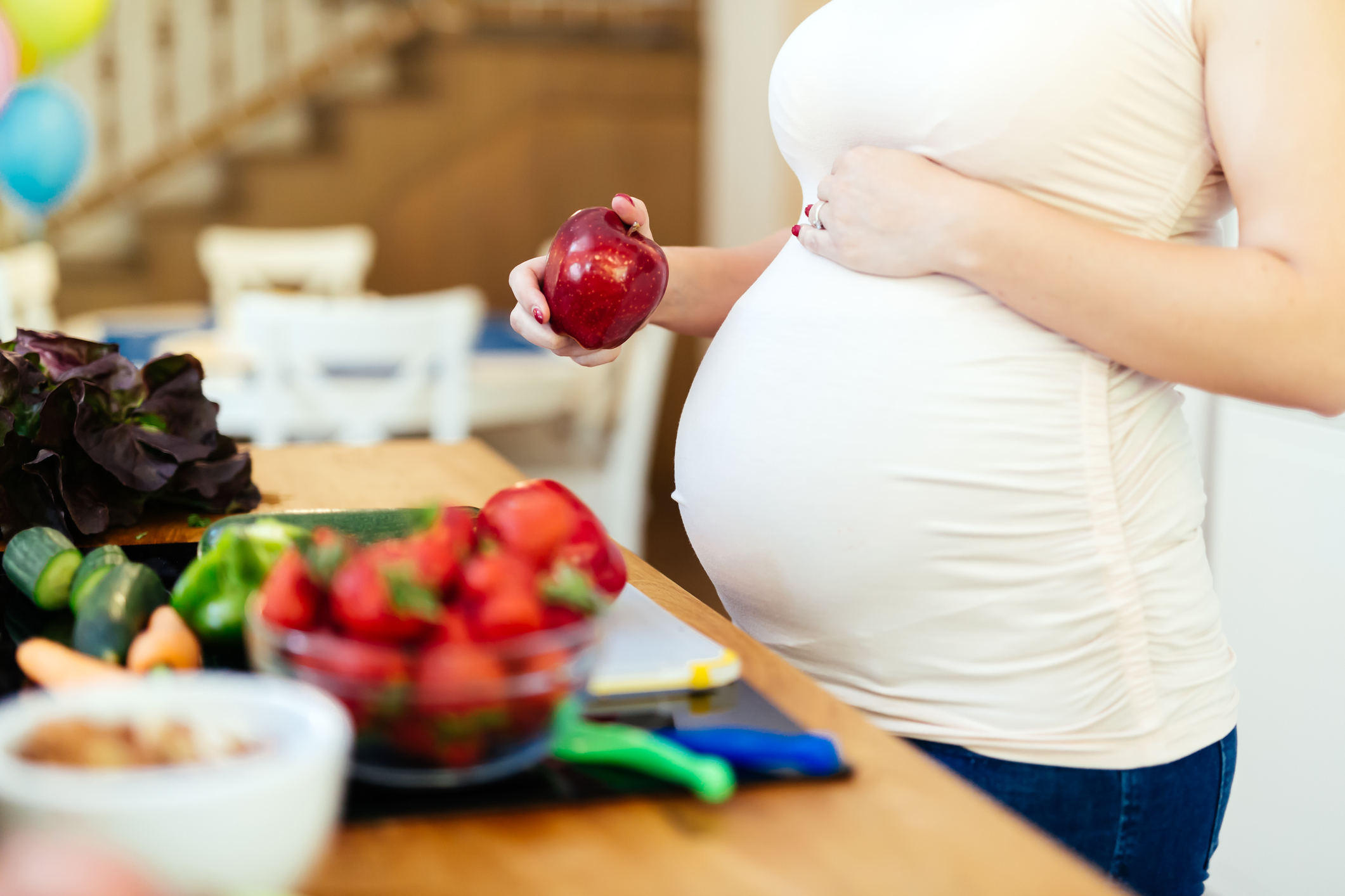 Os hábitos alimentares que toda grávida deveria adotar e evitar | BOA FORMA