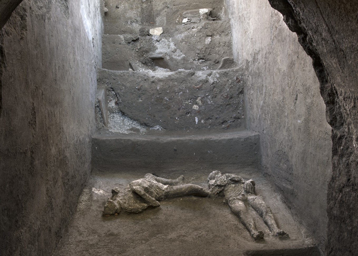A escavação de Pompeia revela os restos mortais "quase perfeitos" de um mestre e seu escravo